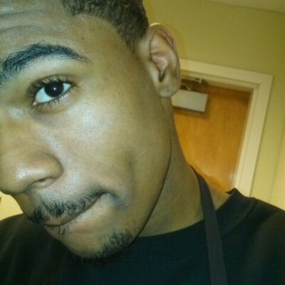 Profile Picture of Greenguyz (@conner18_noel) on Twitter