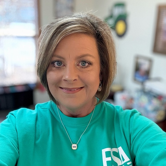 Profile Picture of Christa Kimbrell (@cdupwe3) on Poshmark