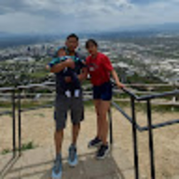 Profile Picture of Luis Alavez (@alavezluis064) on Poshmark
