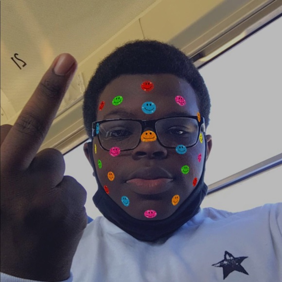 Profile Picture of Donavan James (@donavanjames24) on Poshmark