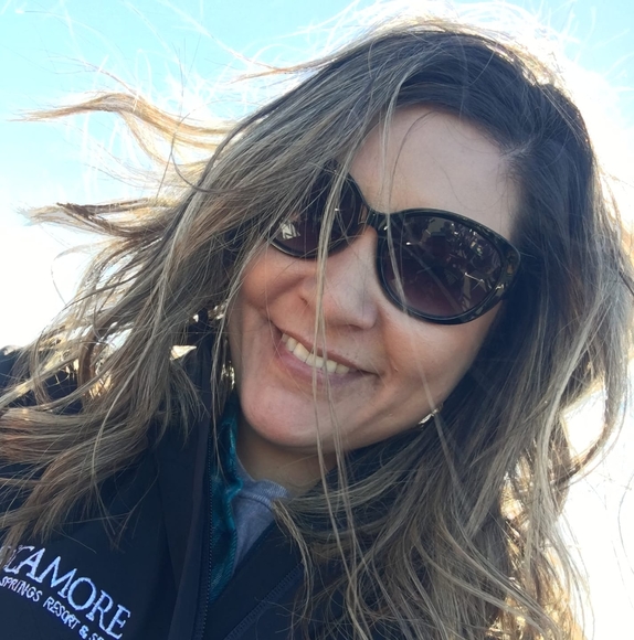 Profile Picture of Cheyloe Mazuka (@ccvm18) on Poshmark