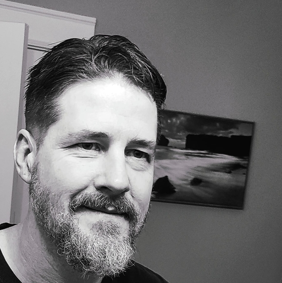 Trever Bolger - Poshmark Profile Picture of Trever Bolger (@treverbolger) on Poshmark