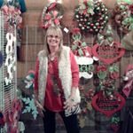 Profile Picture of Wreaths & More By Debbie Wall (@debbiecumberlandwall) on Instagram
