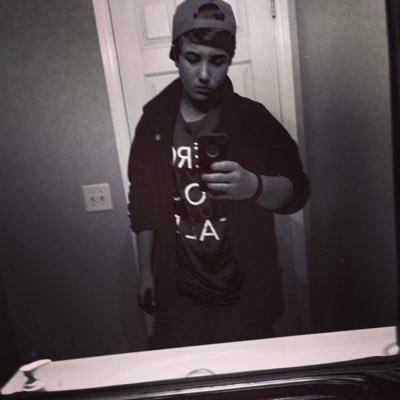 Profile Picture of Zach Varner (@Zachvarner1) on Twitter