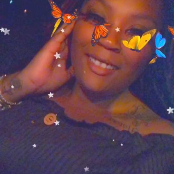 Profile Picture of Marlene Choates (@simply_marmar) on Poshmark