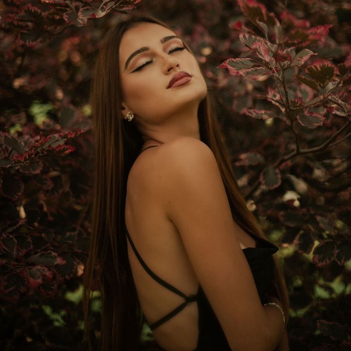 Profile Picture of   Issa chilly day in MI☁️... (@suzi_sina) on Tiktok