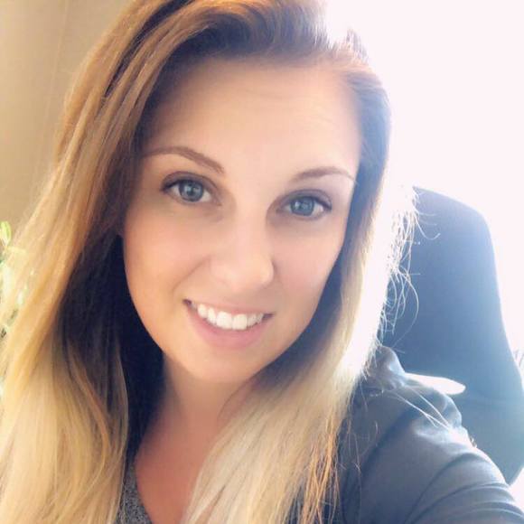 Profile Picture of Savannah Blanton (@bball32_sb) on Poshmark