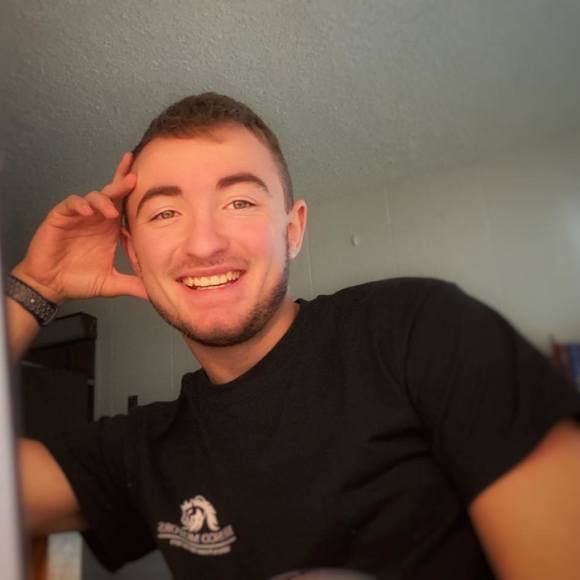 Profile Picture of Dillon Freeman (@freedillon22) on Poshmark