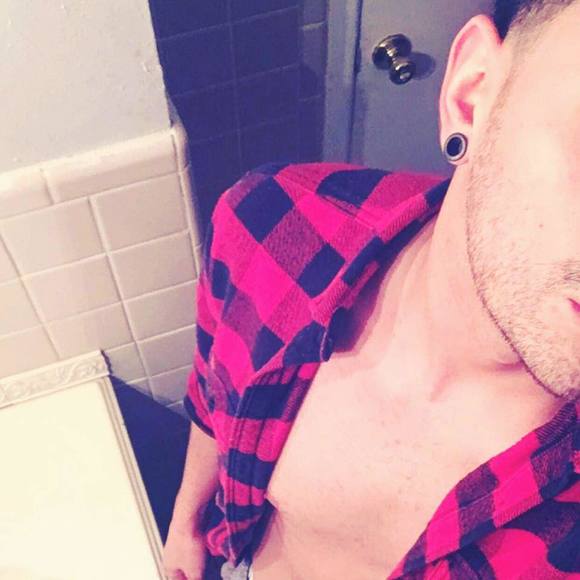 Jayke Olgin - Poshmark Profile Picture of Jayke Olgin (@jayke87) on Poshmark