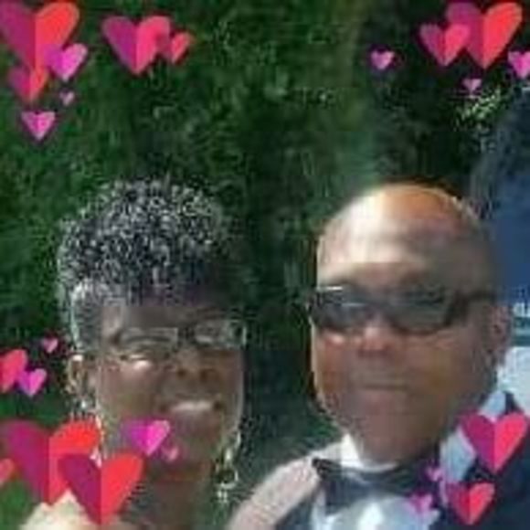 Profile Picture of Kimberly Barefield (@k_barefield) on Poshmark