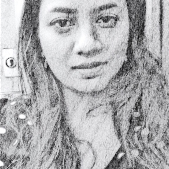 Profile Picture of Ashwini Suresh (@ashwinisuresh) on Poshmark