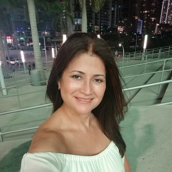 Profile Picture of Juliette Rodriguez (@julie0128) on Poshmark