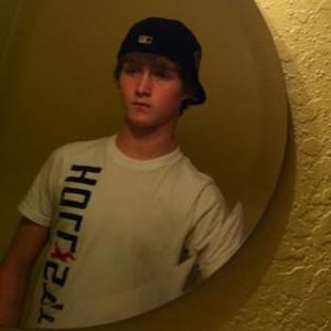 Profile Picture of Ryan Huggins (@i_love_sk8brding) on Myspace