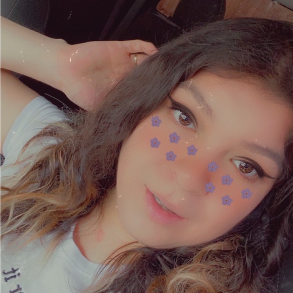 Gabriella Andrade - Poshmark Profile Picture of Gabriella Andrade (@gabriella831) on Poshmark