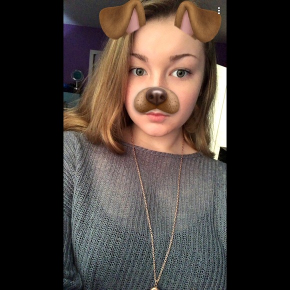 Profile Picture of Shaina Sisco (@shainasisco) on Poshmark