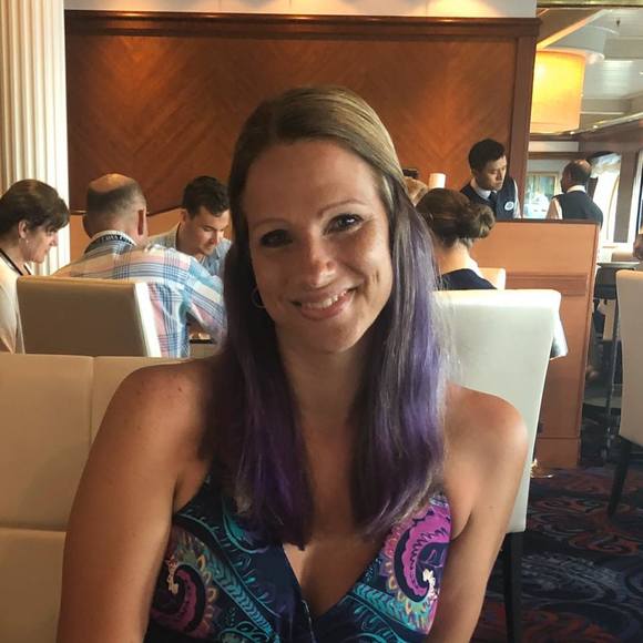 Profile Picture of Elizabeth Biro (@biroe) on Poshmark