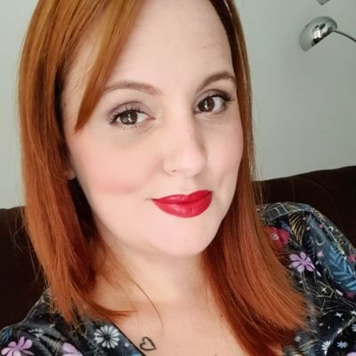 Profile Picture of Paula Brasil (@brasil_paula) on Twitter