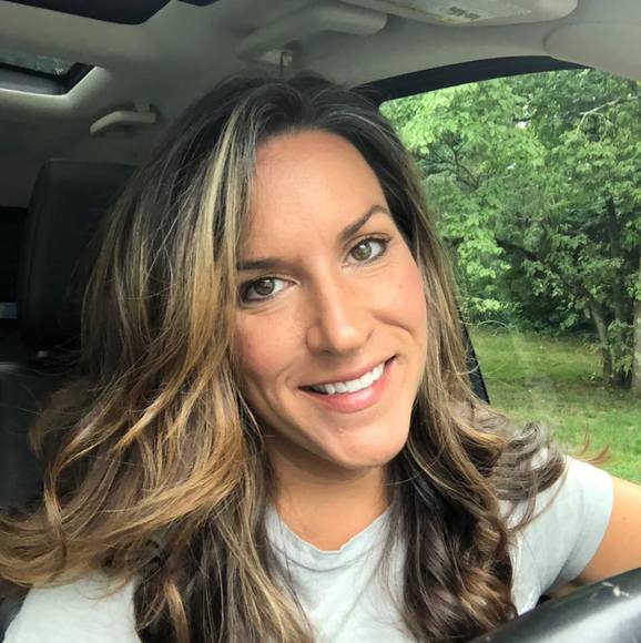 Profile Picture of Christy Lindsay (@pxluna28) on Poshmark