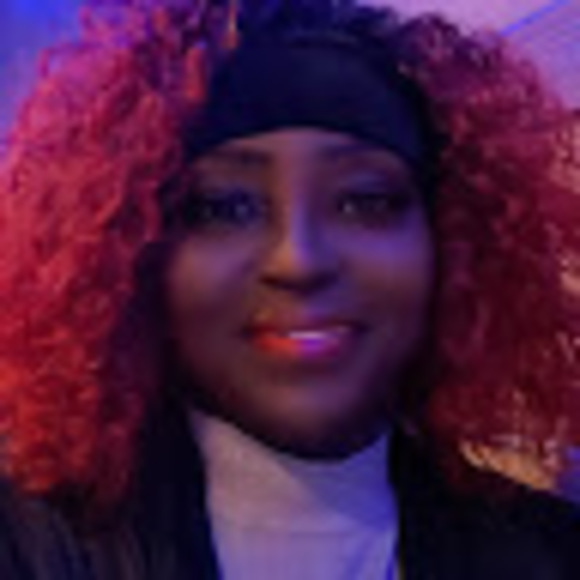Profile Picture of Sheila Singleton (@vieyeopener) on Poshmark