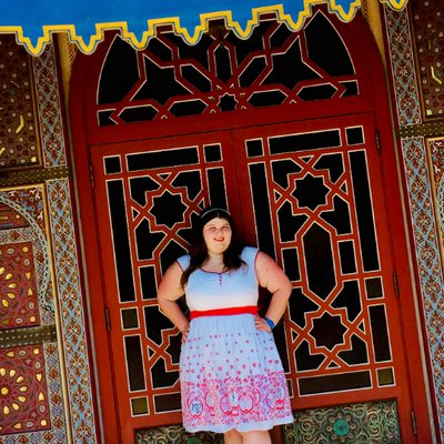 Profile Picture of Julia Brooks.on Twitter