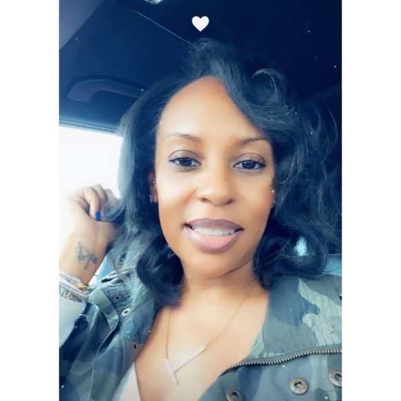 Profile Picture of Tameka Green (@cammymia) on Poshmark