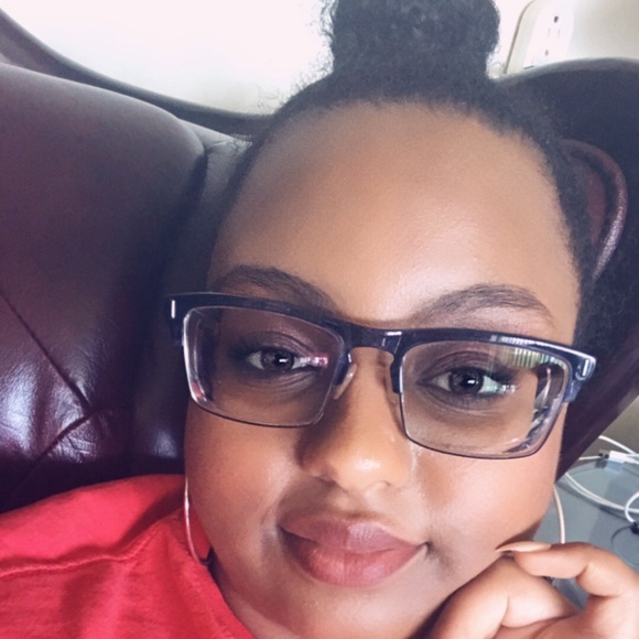 Eskedar Bezabeh - Poshmark Profile Picture of Eskedar Bezabeh (@eskedarb) on Poshmark