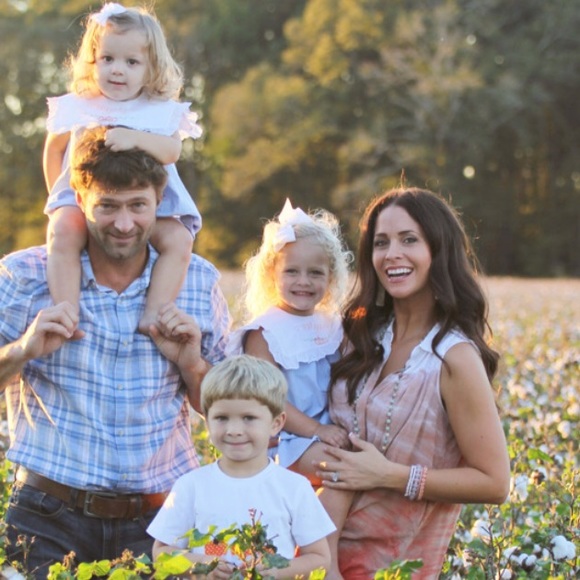 Profile Picture of Kimberly Sumrall (@kimberlysumrall) on Poshmark