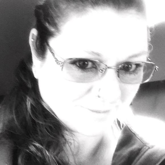 Profile Picture of Anita Beauvillier schultz (@my4shyam) on Poshmark