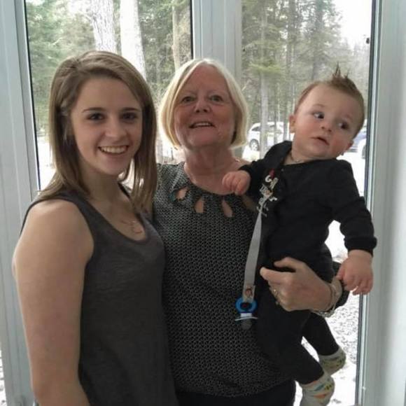 Profile Picture of Erica Schaefer (@deaconparadis) on Poshmark