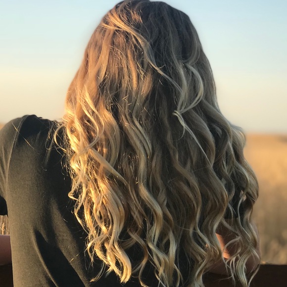 Profile Picture of Cloey Osterhout (@cloeyyosterhout) on Poshmark