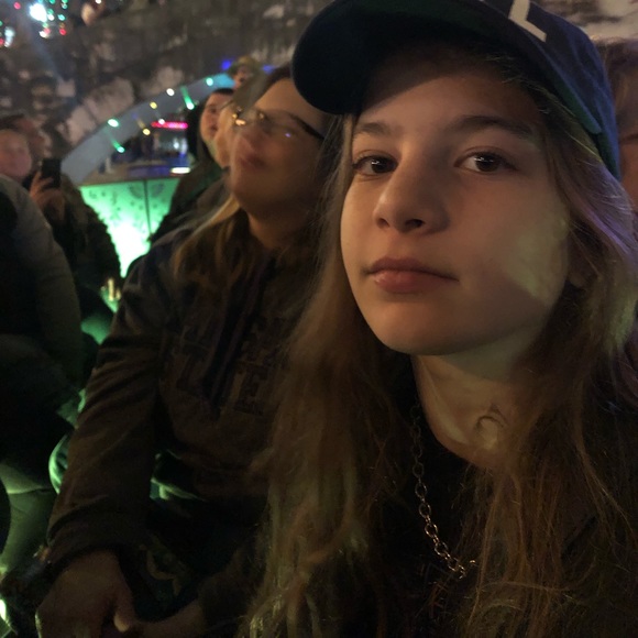 Profile Picture of Ava Stecklein (@irisstecklein) on Poshmark