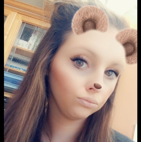 Profile Picture of Mackenzie Simon (@masimon1991) on Poshmark