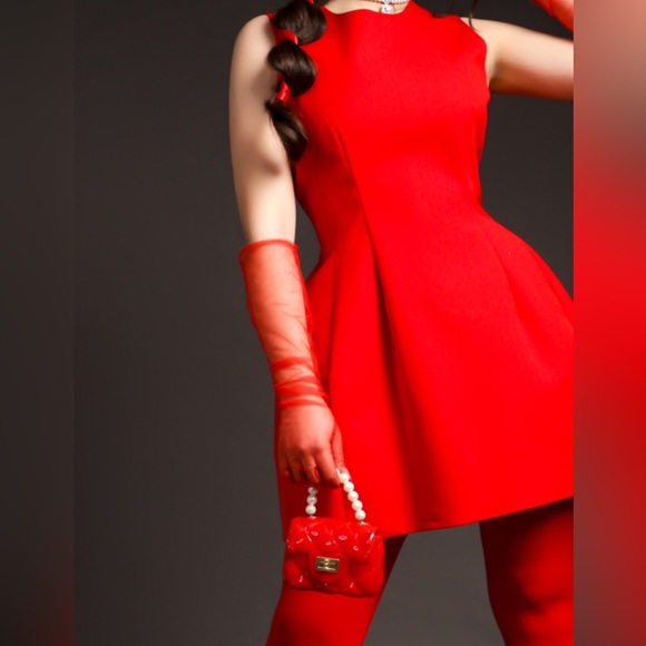 Profile Picture of Daniela Arce (@arcedaniela926) on Poshmark