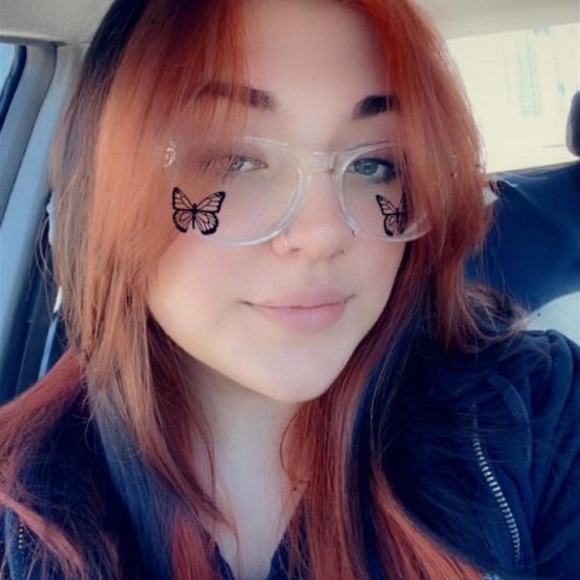 Profile Picture of Nikki Bateman (@nikkibateman838) on Poshmark