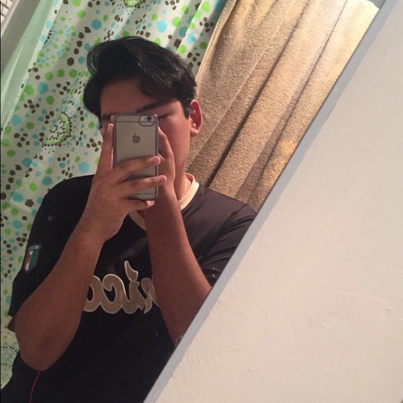 Profile Picture of Jose Moranchel (@moranchel268) on Poshmark