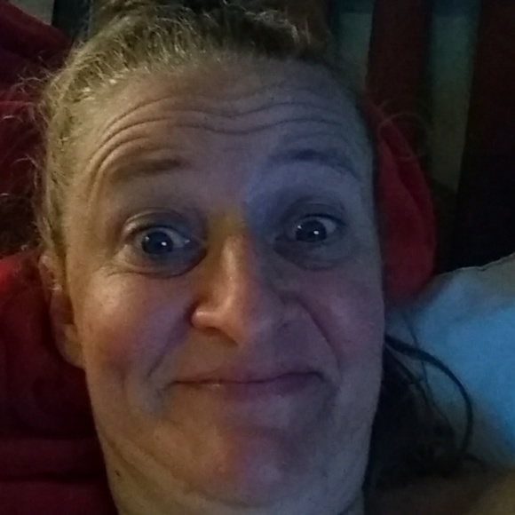 Profile Picture of Crystal Corman (@snoppygirl15) on Poshmark