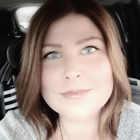 Profile Picture of Kristy Krivda (@kkrivda) on Poshmark