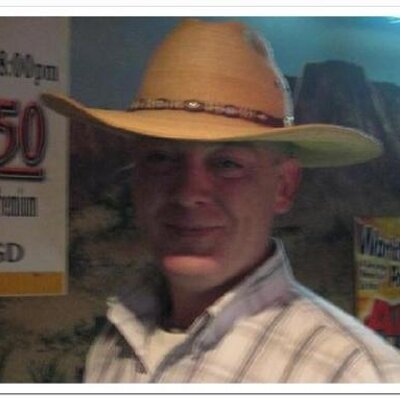 Profile Picture of John Estes (@dialupmodem) on Twitter