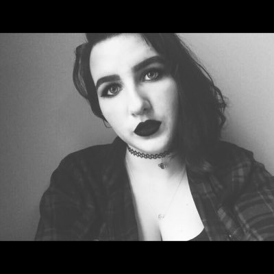 Profile Picture of Jenna Starkey (@JennaSK9) on Twitter