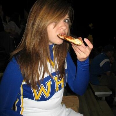 Profile Picture of Jessie (@JessieGraves) on Twitter