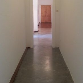 Profile Picture of Sandy Seton-Browne (@aminimalistmind) on Twitter