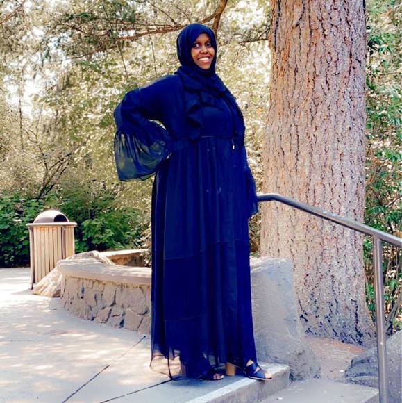 Profile Picture of Anisa Shiekh (@anisamoh) on Poshmark