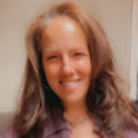 Profile Picture of Dawn Haney (@haneymd1448) on Poshmark