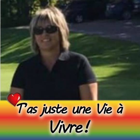 Profile Picture of Danielle Pouliot (@d_pouliot) on Poshmark