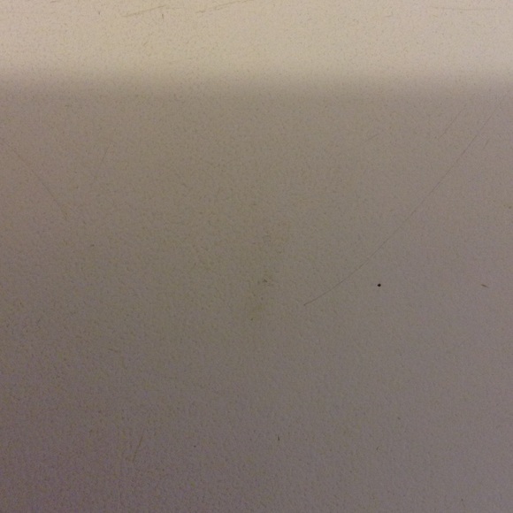 Profile Picture of Alex Mira (@alexcuba1114) on Poshmark