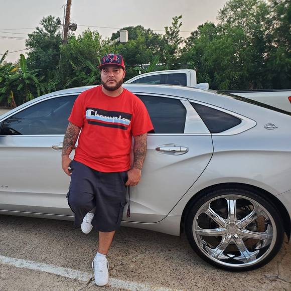 Profile Picture of Matthew Rodenberg (@mrod16) on Poshmark