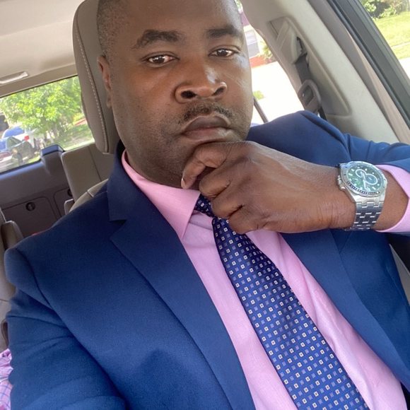 Profile Picture of Jean maxo Descy (@djeanmaxo) on Poshmark