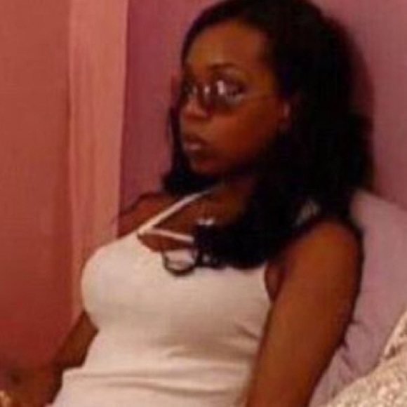 Profile Picture of Jhazmine Blakely-sterling (@jhzhd) on Poshmark