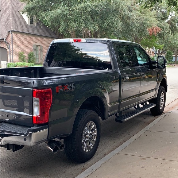 Profile Picture of Arnulfo Rodriguez (@rodriguezlawn1) on Poshmark