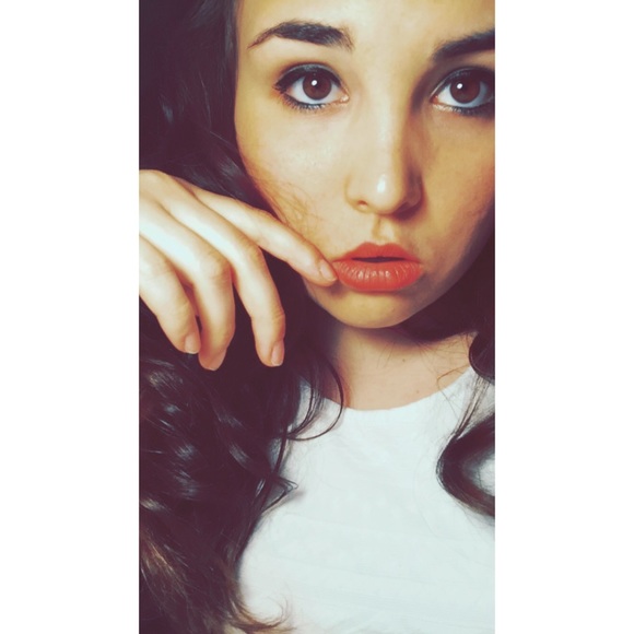 Profile Picture of Mallory Hiser (@mammal21) on Poshmark